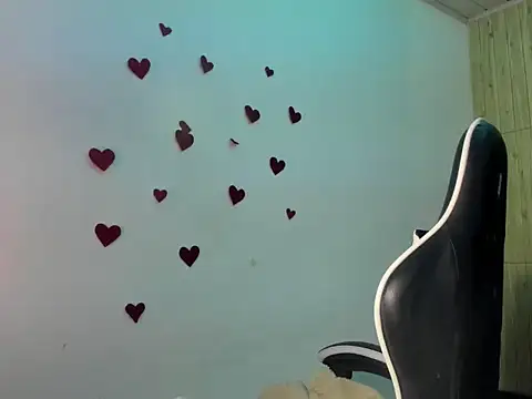 Charis 21 online show from 02/14/26, 07:25