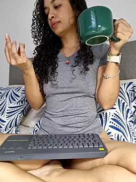 angela  98 online show from 04/18/26, 01:46