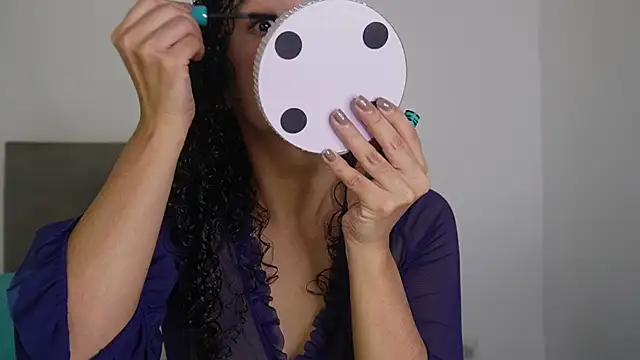 angela  98 online show from 11/29/25, 09:26