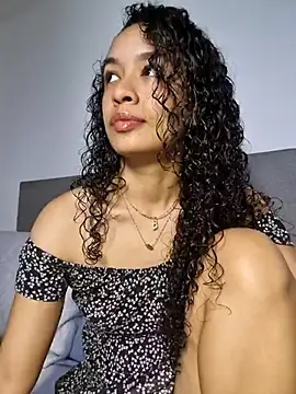 Snapshot of angela__98 chatting on 07/18/26, 12:25 angela 98 online show from 07/18/26, 12:25