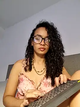 angela  98 online show from 05/10/26, 12:20