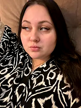 ihaveasecret  online show from 10/06/25, 11:11