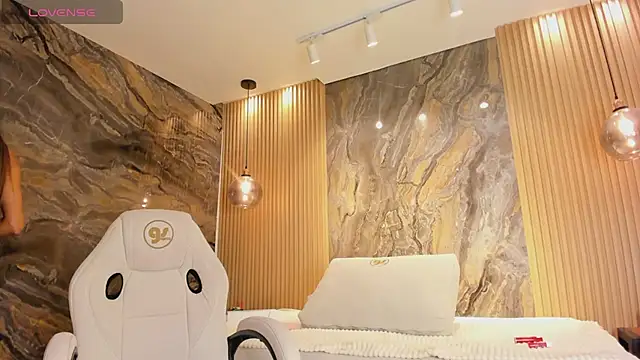 maryy campbell  online show from 03/19/25, 10:53