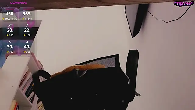 Genz Student online show from 10/28/25, 03:00