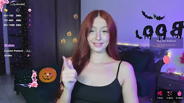 Snapshot of EleanorePeach chatting on 10/30/25, 12:14 EleanorePeach online show from 10/30/25, 12:14