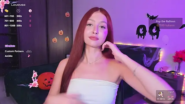 Snapshot of EleanorePeach chatting on 11/01/25, 11:48 EleanorePeach online show from 11/01/25, 11:48