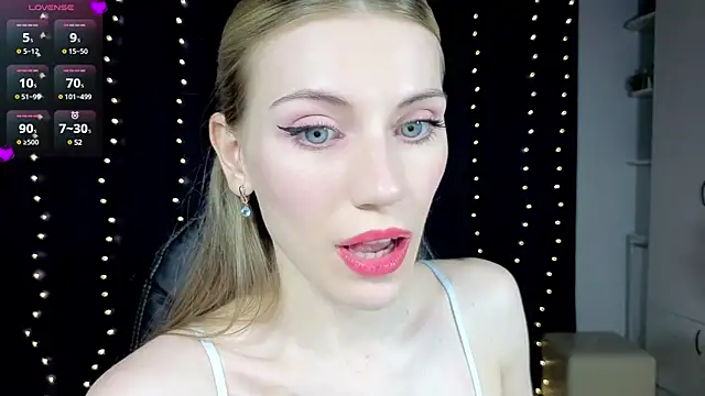 Lilianna Just online show from 01/12/25, 04:40