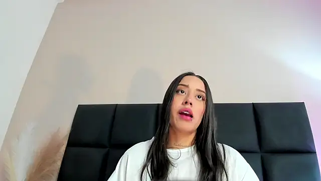 NoraDasilva online show from 11/14/25, 12:36