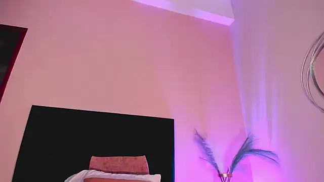 NoraDasilva online show from 11/05/25, 12:47