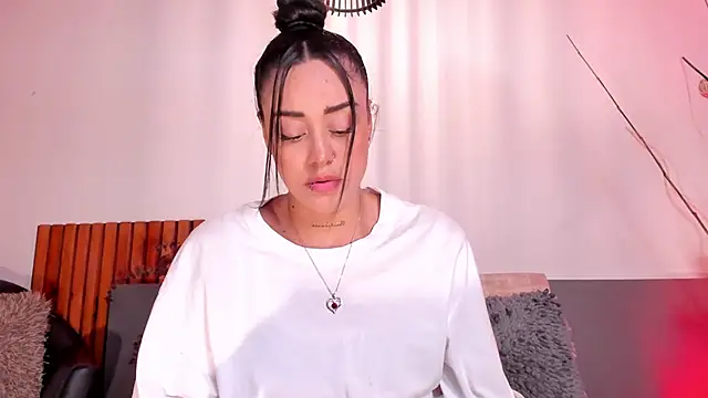 NoraDasilva online show from 03/10/26, 12:36