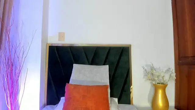 NoraDasilva online show from 02/07/26, 12:29