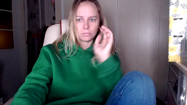 las sweet online show from 10/24/25, 07:07