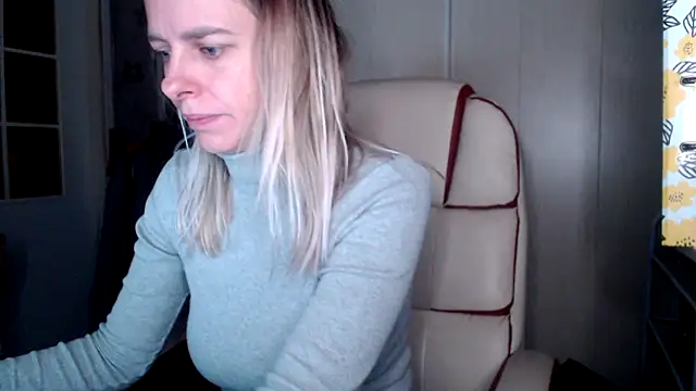 las sweet online show from 10/31/25, 08:00