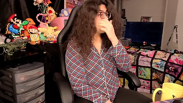 ShinyCherub online show from 10/28/25, 11:09