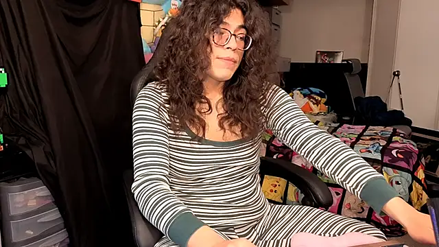 ShinyCherub online show from 11/21/25, 09:03