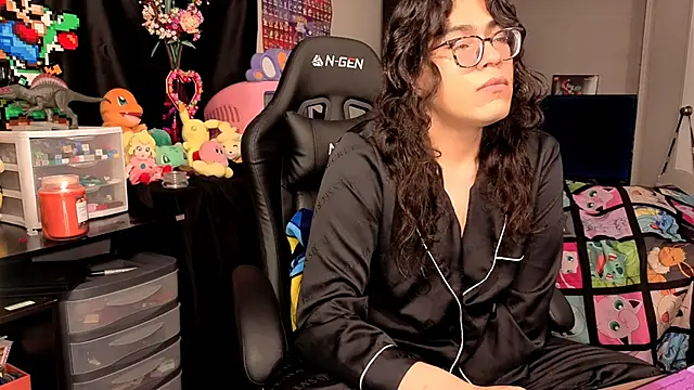 ShinyCherub online show from 10/06/25, 05:46