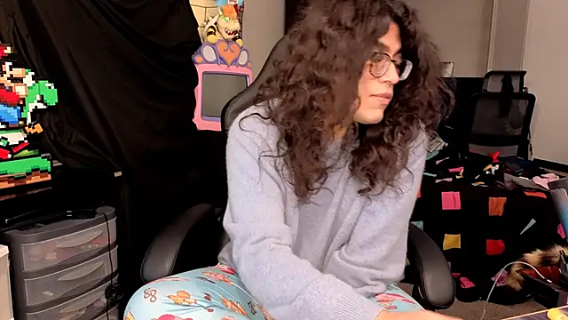 ShinyCherub online show from 11/13/25, 02:37