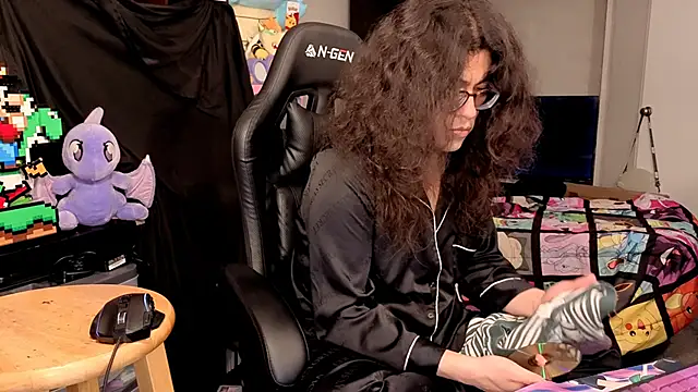 ShinyCherub online show from 12/18/25, 01:55