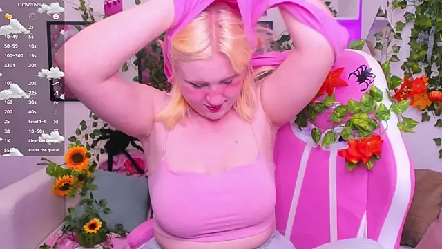 art lovee online show from 11/02/25, 12:15