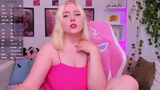 art lovee online show from 09/21/25, 01:11