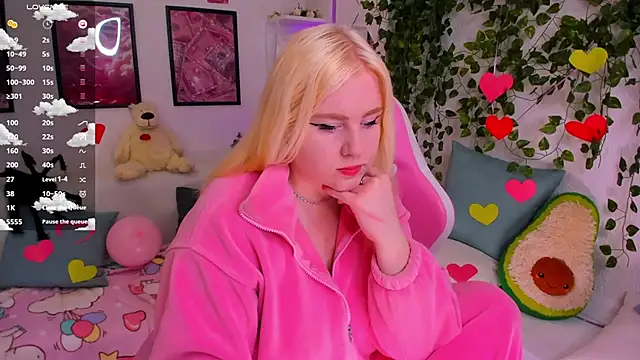 art lovee online show from 02/22/26, 01:19