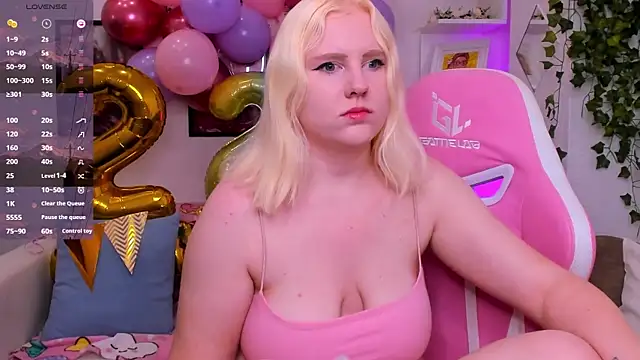 art lovee online show from 10/07/25, 01:17