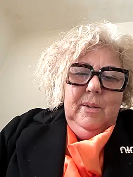 Snapshot of Merilulla chatting on 05/04/26, 01:36 Merilulla online show from 05/04/26, 01:36