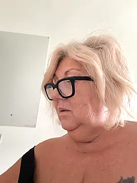 Merilulla online show from 10/09/25, 01:22