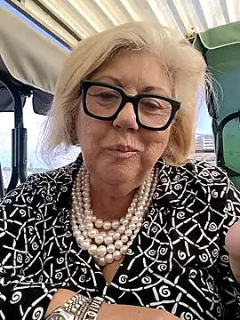 Merilulla online show from 10/24/25, 01:32