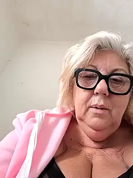 Merilulla online show from 10/25/25, 11:42