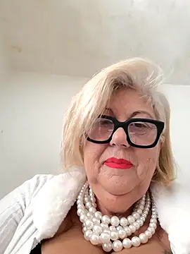 Merilulla online show from 10/22/25, 12:37