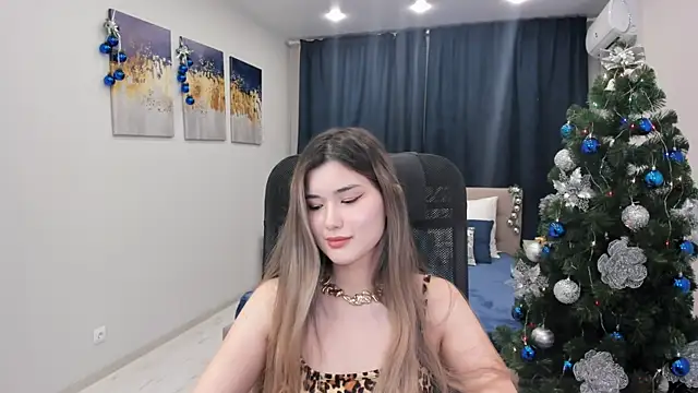Snapshot of AnneTLi chatting on 12/17/24, 09:50 AnneTLi online show from 12/17/24, 09:50