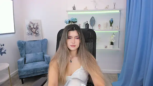 Snapshot of AnneTLi chatting on 09/30/25, 03:12 AnneTLi online show from 09/30/25, 03:12