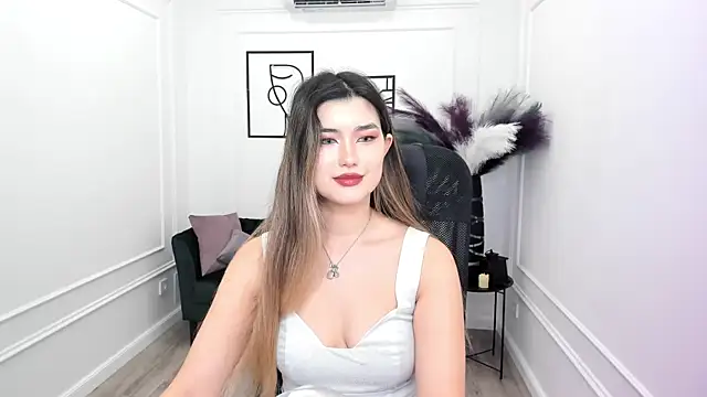 AnneTLi online show from 11/08/25, 03:32