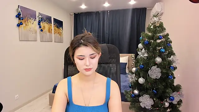 Snapshot of AnneTLi chatting on 12/27/24, 03:42 AnneTLi online show from 12/27/24, 03:42