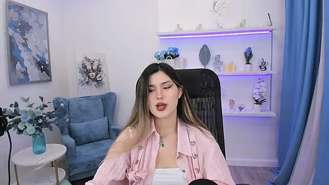 AnneTLi online show from 12/02/25, 07:15