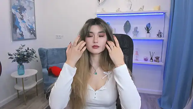 AnneTLi online show from 05/08/26, 03:32