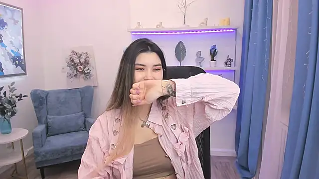 Snapshot of AnneTLi chatting on 01/13/26, 03:43 AnneTLi online show from 01/13/26, 03:43