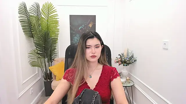 AnneTLi online show from 11/16/25, 03:22