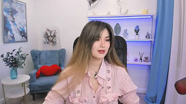 AnneTLi online show from 05/05/26, 03:31