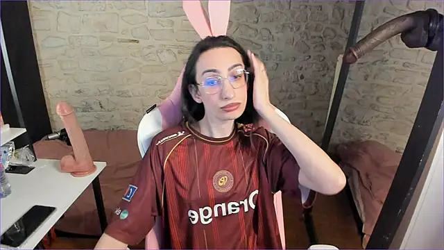 Mayala   online show from 12/14/25, 04:56