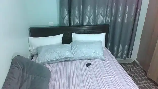 Darkberry online show from 11/04/25, 11:08