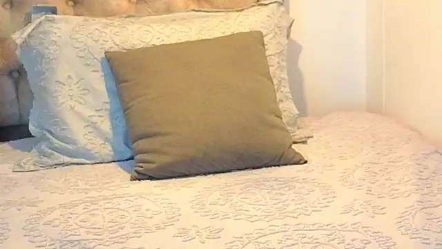 KeryHillson online show from 11/24/25, 11:54