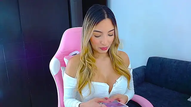 im grecia online show from 04/06/26, 08:21