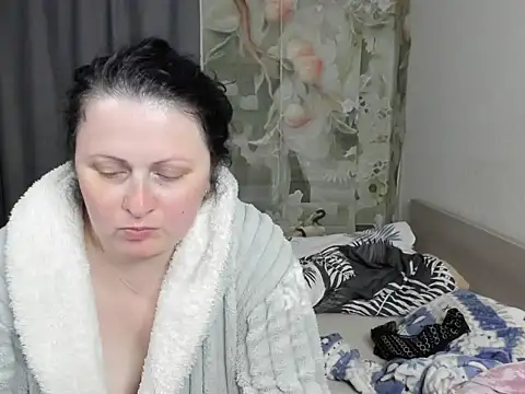 Lillian2 online show from 05/21/26, 08:06