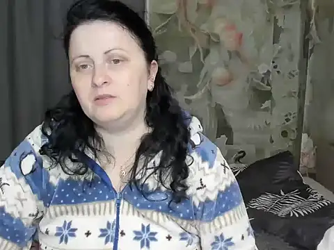 Lillian2 online show from 04/28/26, 08:13