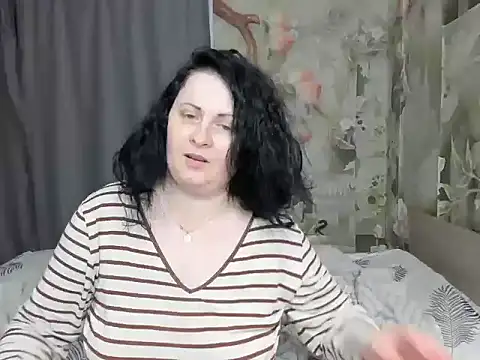 Lillian2 online show from 03/27/26, 08:48