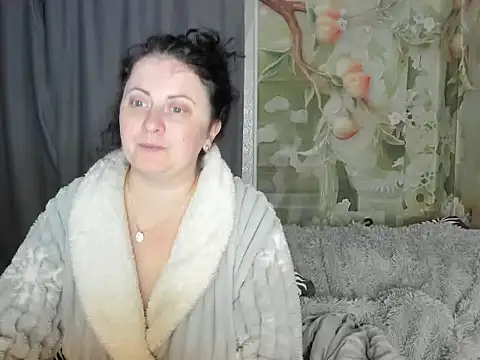 Lillian2 online show from 10/15/25, 10:40