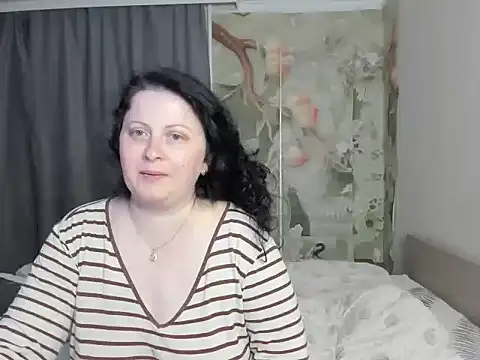 Lillian2 online show from 05/24/26, 06:19