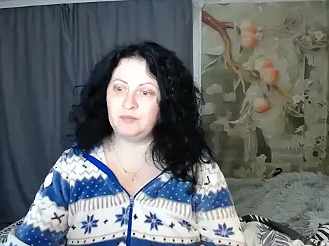 Lillian2 online show from 11/04/25, 10:46